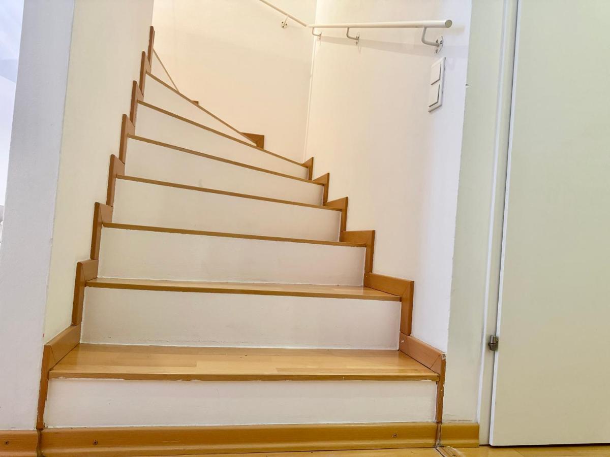 90 M2 Maisonette With Free Parking * Wien